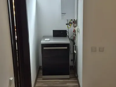bucatarie utilata cu geam inchiriere apartament Sector 6 București